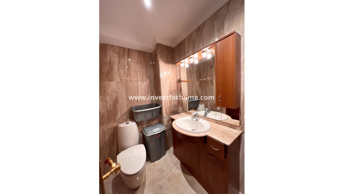 Reventa - Casa - Torrevieja - Centro