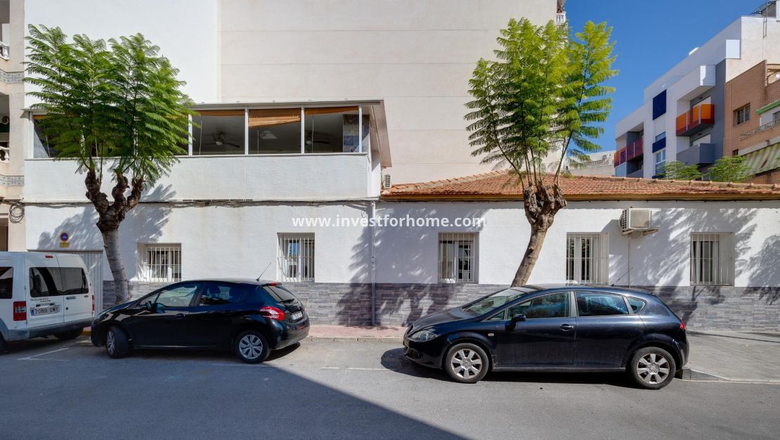 Reventa - Casa - Torrevieja - Centro