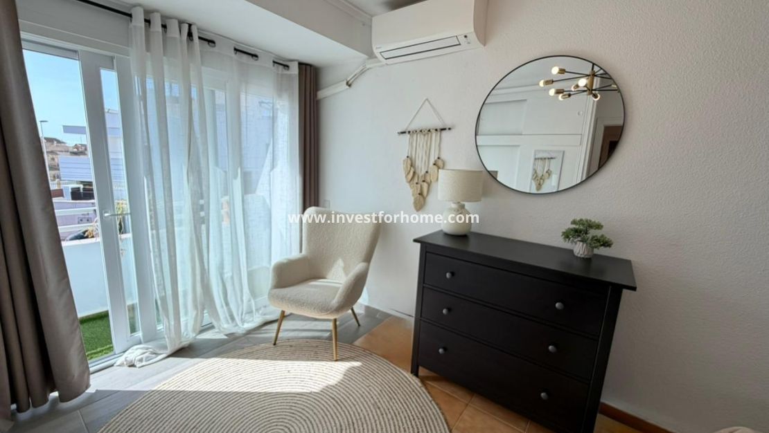 Reventa - Casa - Torrevieja - Nueva Torrevieja - Aguas Nuevas