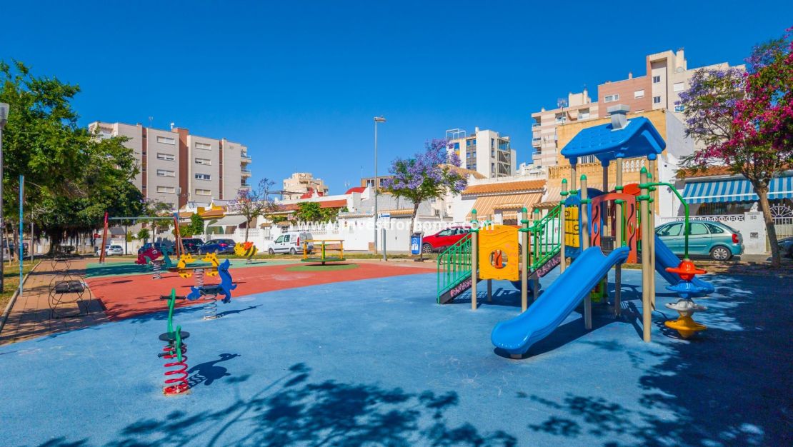 Reventa - Casa - Torrevieja - Nueva Torrevieja - Aguas Nuevas