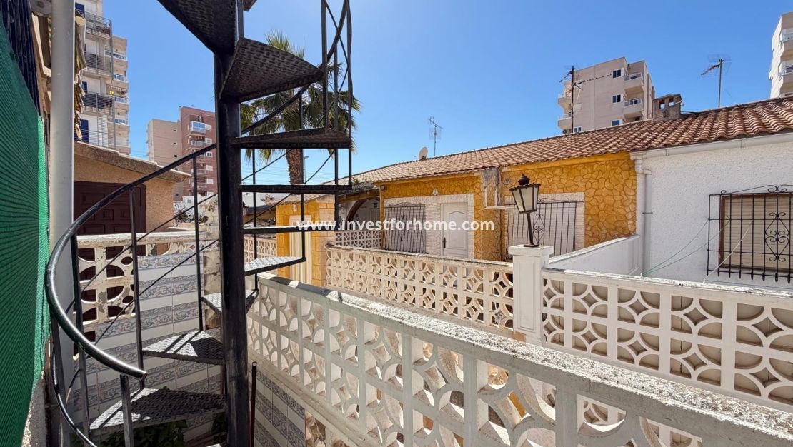 Reventa - Casa - Torrevieja - Nueva Torrevieja - Aguas Nuevas