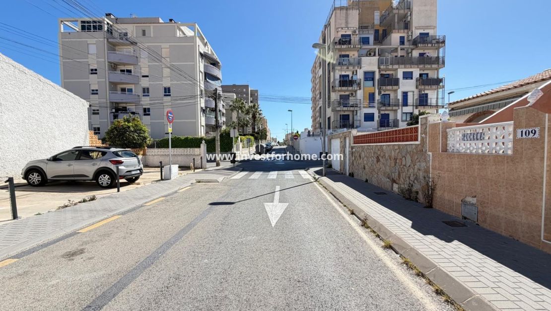 Reventa - Casa - Torrevieja - Nueva Torrevieja - Aguas Nuevas