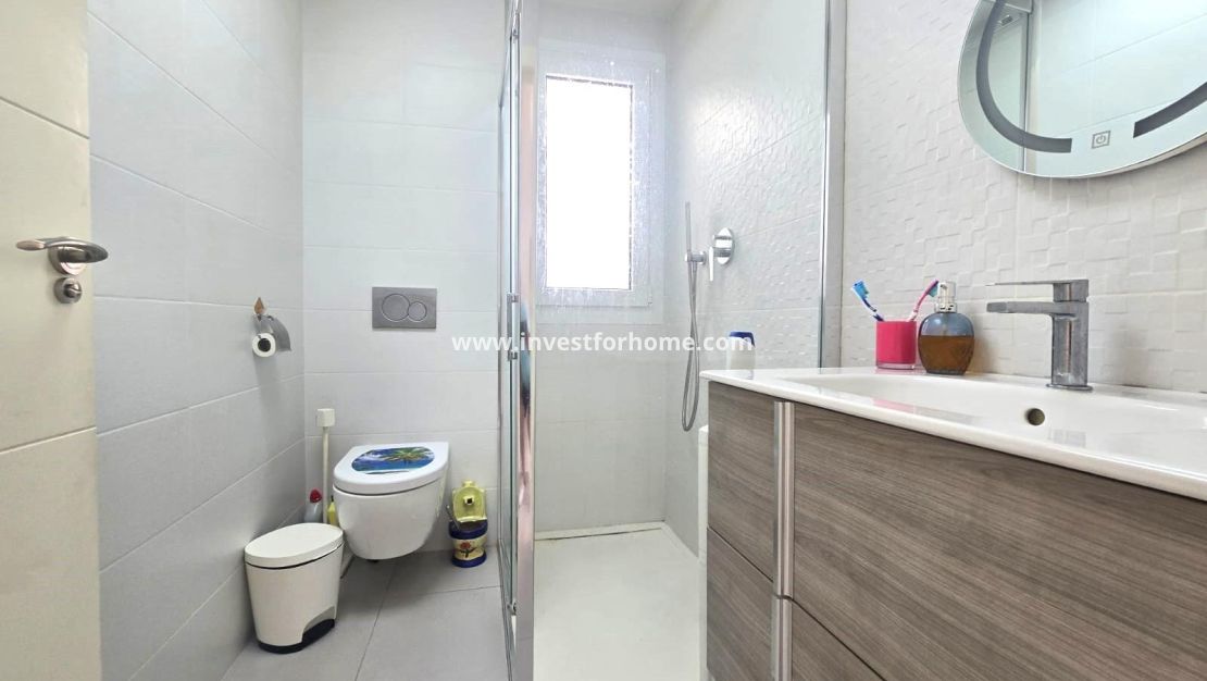Reventa - Casa - Torrevieja - Nueva Torrevieja - Aguas Nuevas
