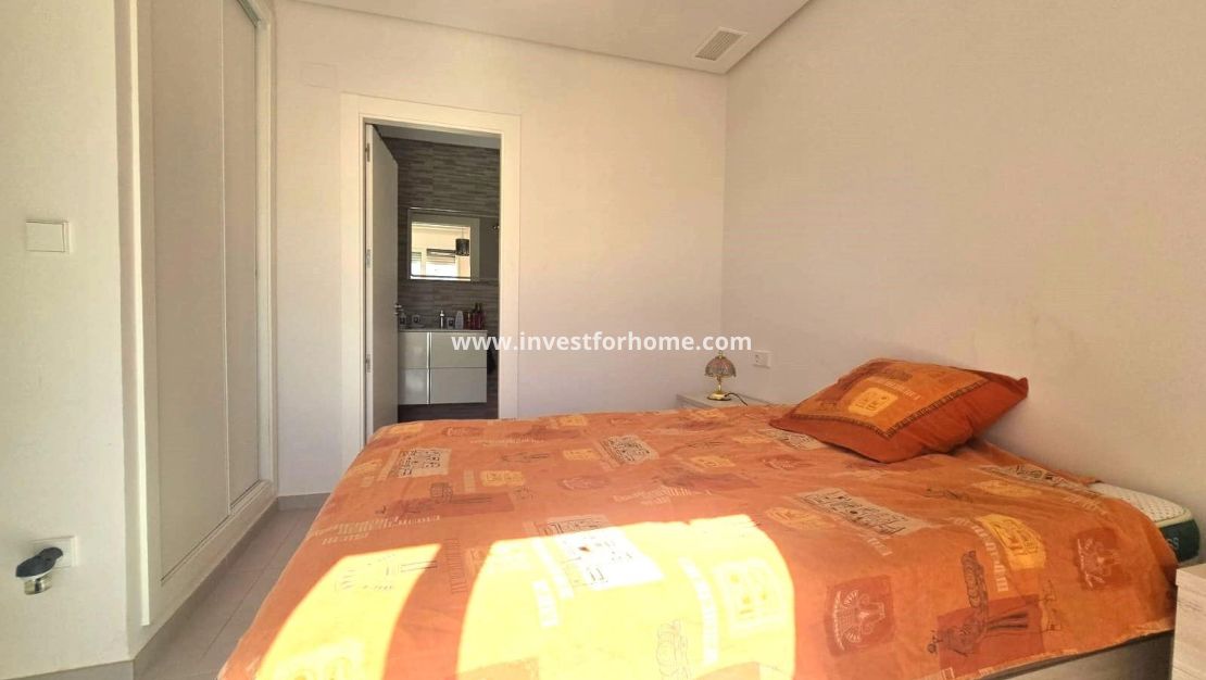 Reventa - Casa - Torrevieja - Nueva Torrevieja - Aguas Nuevas
