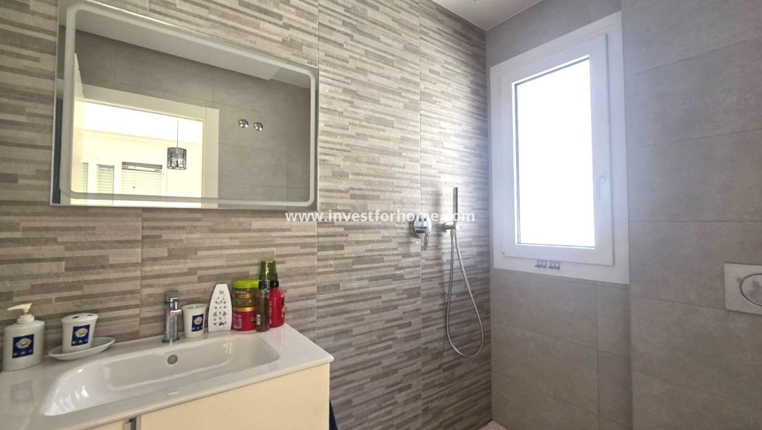 Reventa - Casa - Torrevieja - Nueva Torrevieja - Aguas Nuevas
