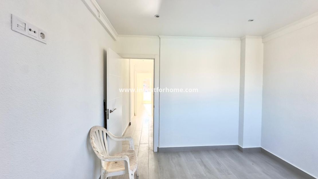 Reventa - Casa - Torrevieja - Torrelamata - La Mata
