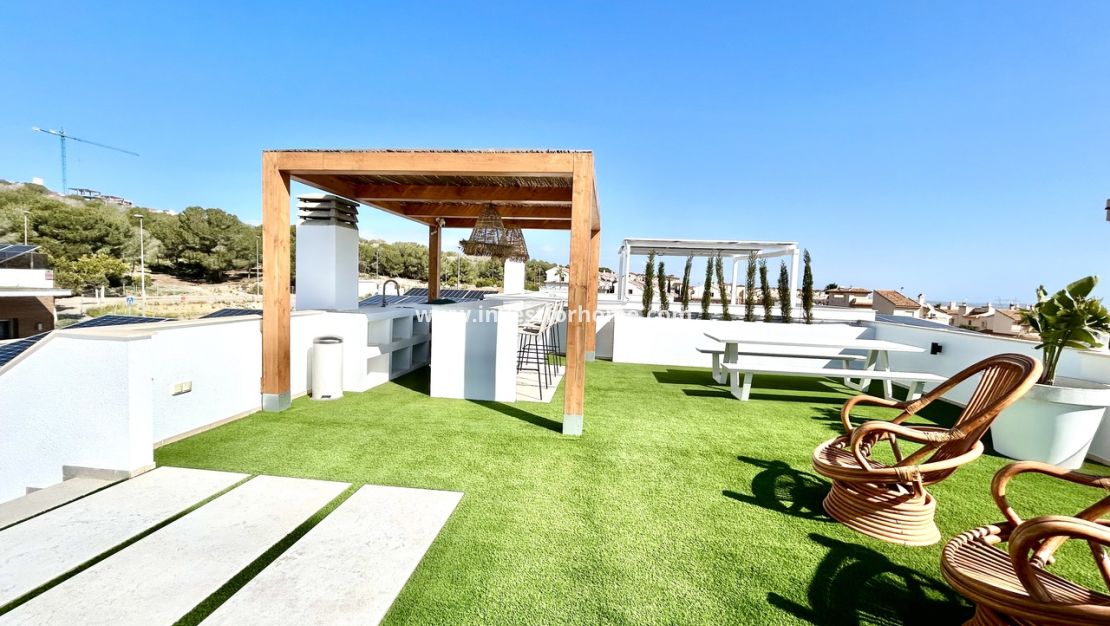 Reventa - Chalet - Las Filipinas - Inland