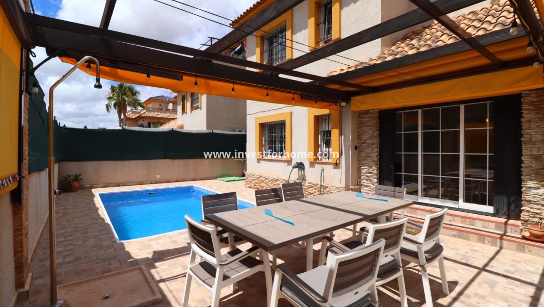 Reventa - Chalet - Los Montesinos - La Herrada