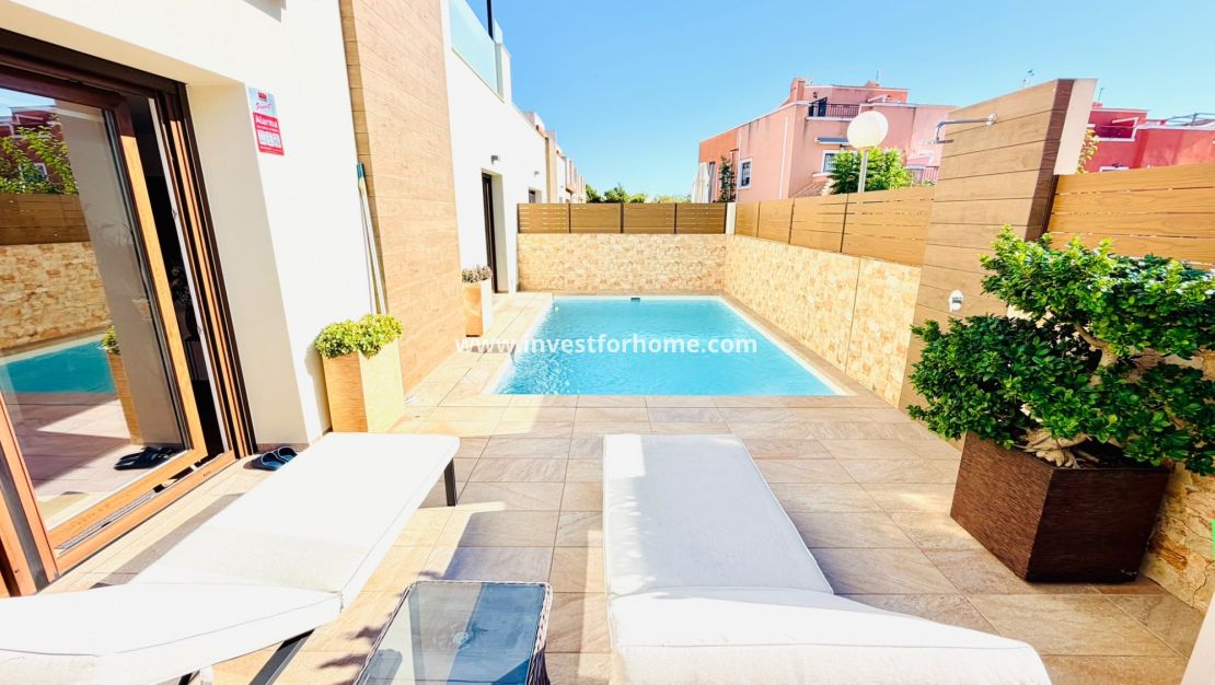 Reventa - Chalet - Los Montesinos - La Herrada