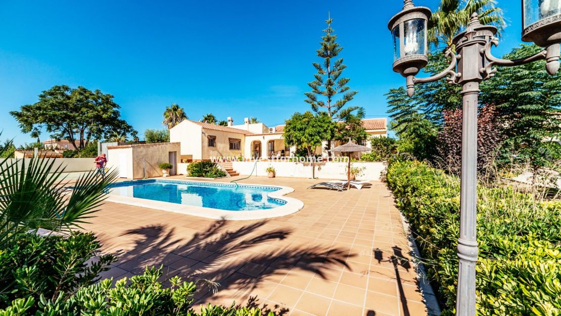 Reventa - Chalet - Los Montesinos - Montesinos  Los