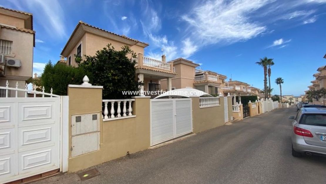 Reventa - Chalet - Orihuela Costa - Costa Blanca