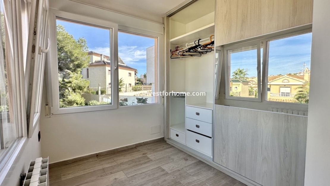 Reventa - Chalet - Orihuela Costa - Costa Blanca