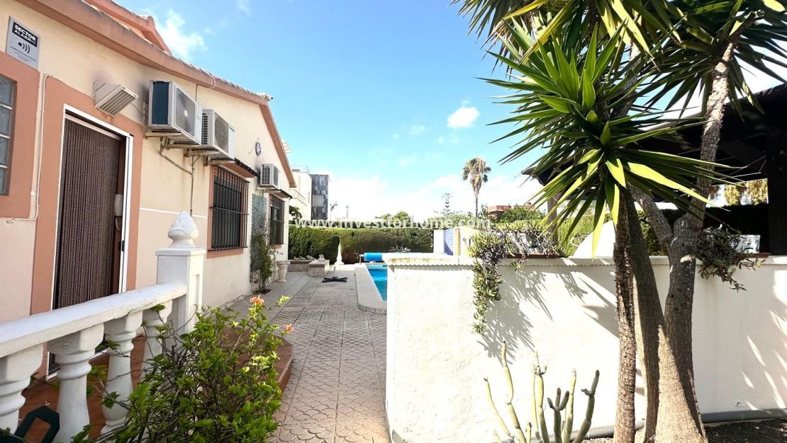 Reventa - Chalet - Orihuela Costa - Costa Blanca