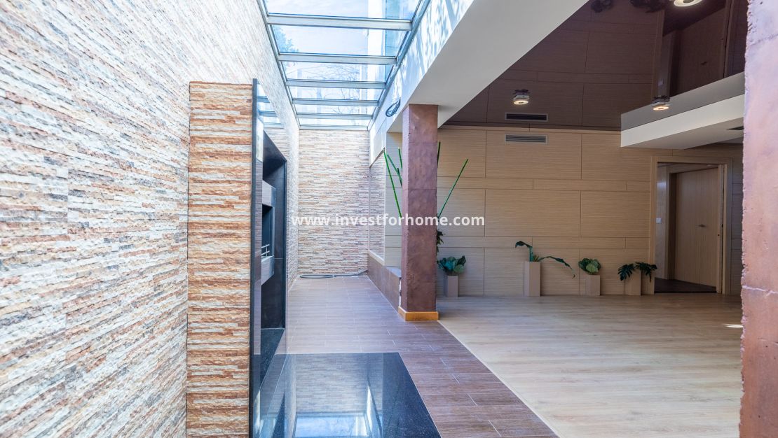 Reventa - Chalet - Orihuela Costa - La Zenia