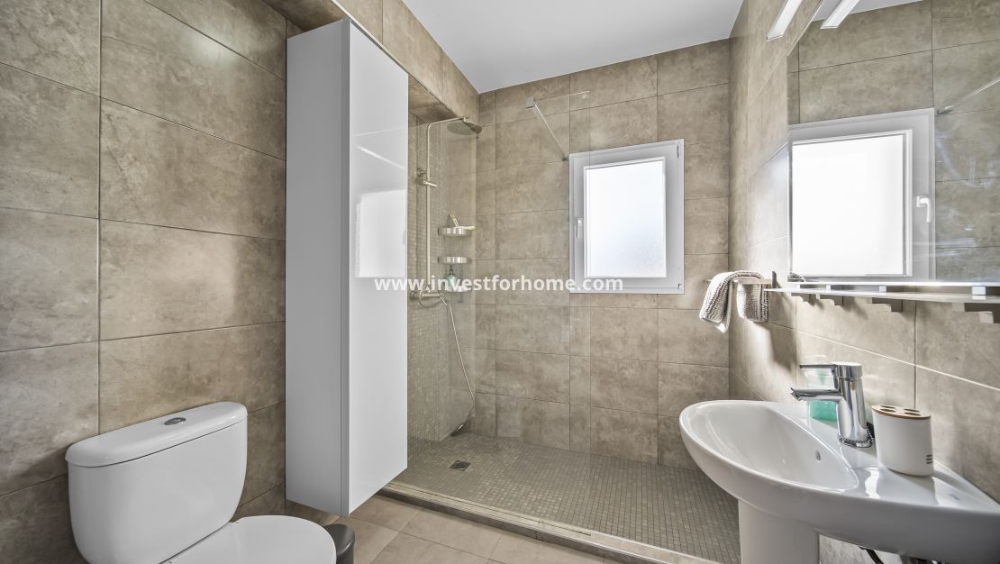 Reventa - Chalet - Orihuela Costa - La Zenia