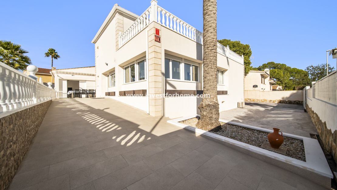 Reventa - Chalet - Orihuela Costa - La Zenia