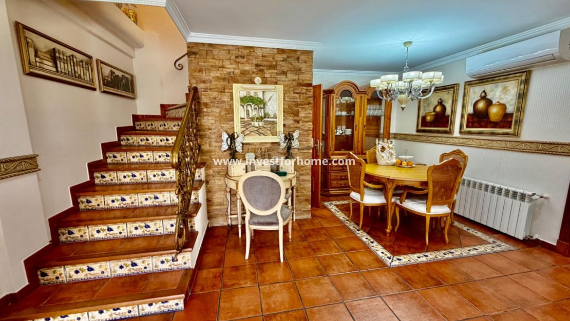 Reventa - Chalet - Orihuela Costa - La Zenia