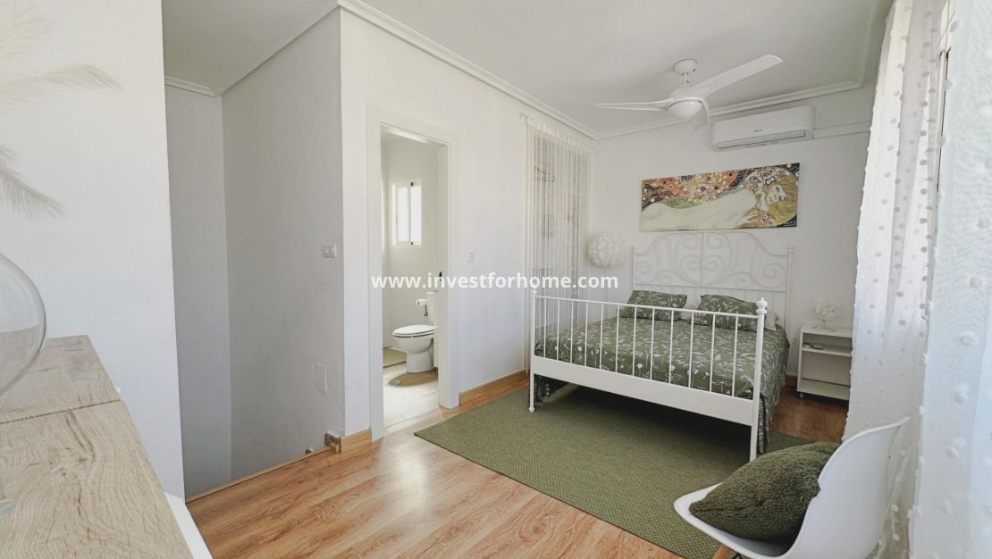 Reventa - Chalet - Orihuela Costa - La Zenia