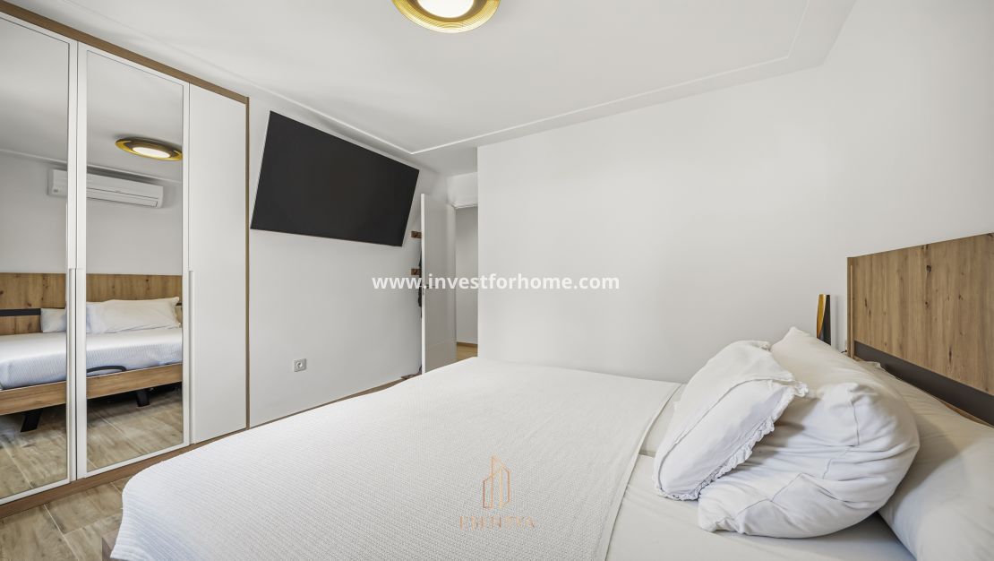 Reventa - Chalet - Orihuela Costa - La Zenia