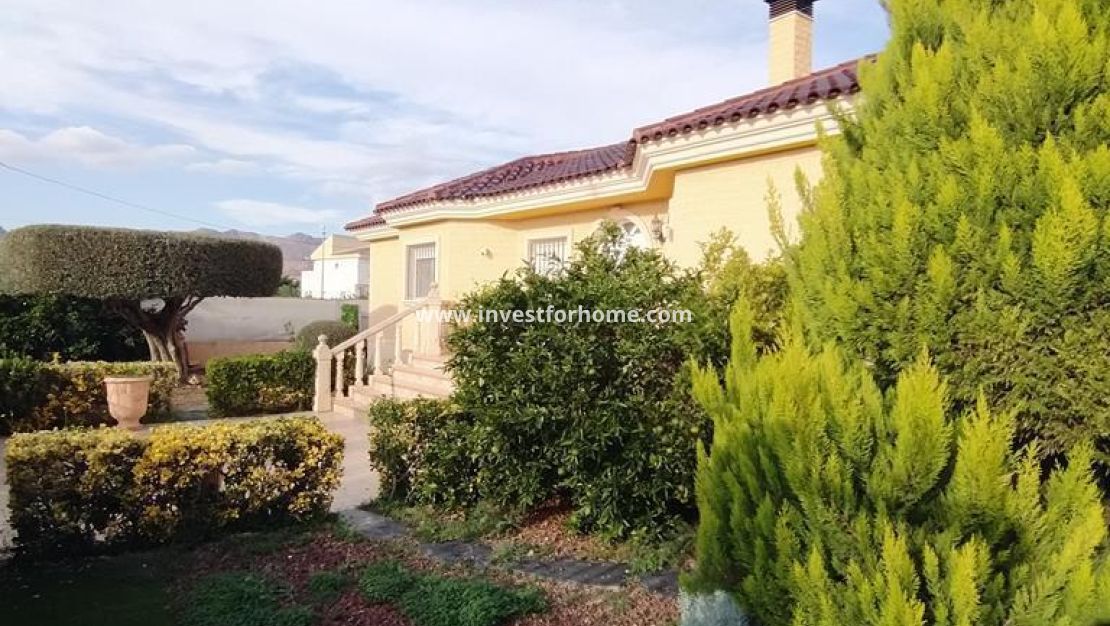 Reventa - Chalet - Orihuela Costa - LOS DESEMPARADOS