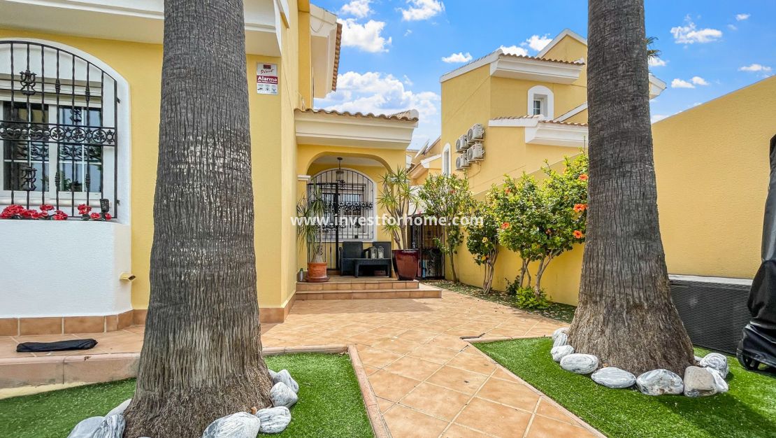 Reventa - Chalet - Orihuela Costa - Los Dolses
