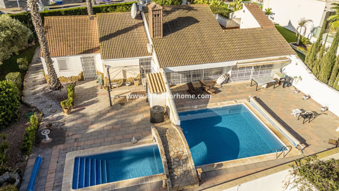Reventa - Chalet - Orihuela Costa - Orihuela