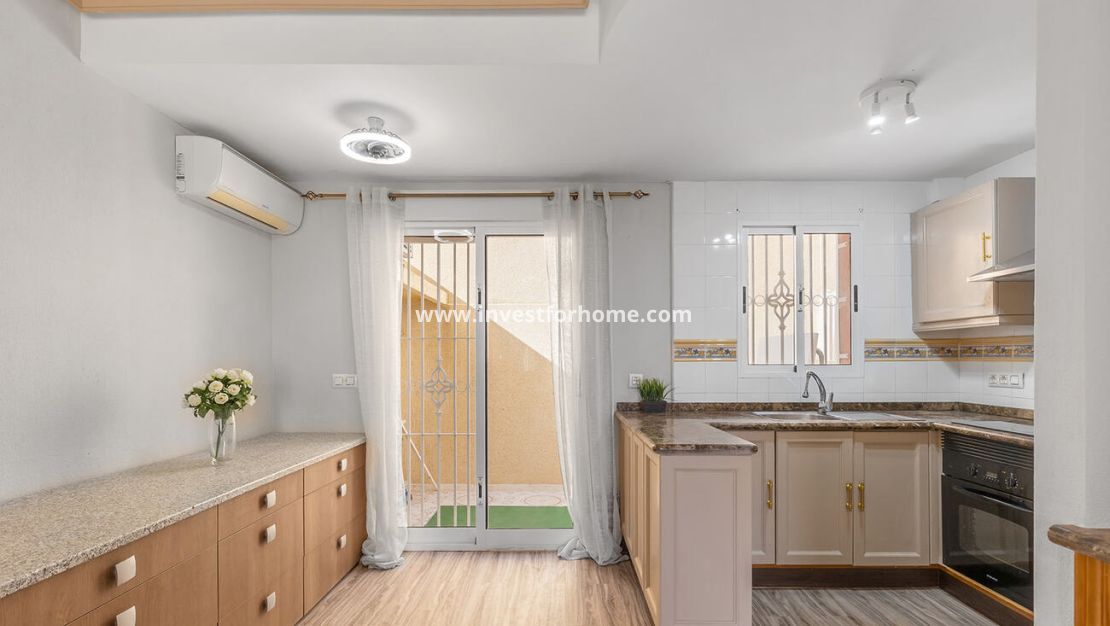 Reventa - Chalet - Orihuela Costa - Villamartín