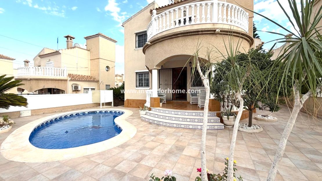 Reventa - Chalet - Orihuela Costa - Villamartín