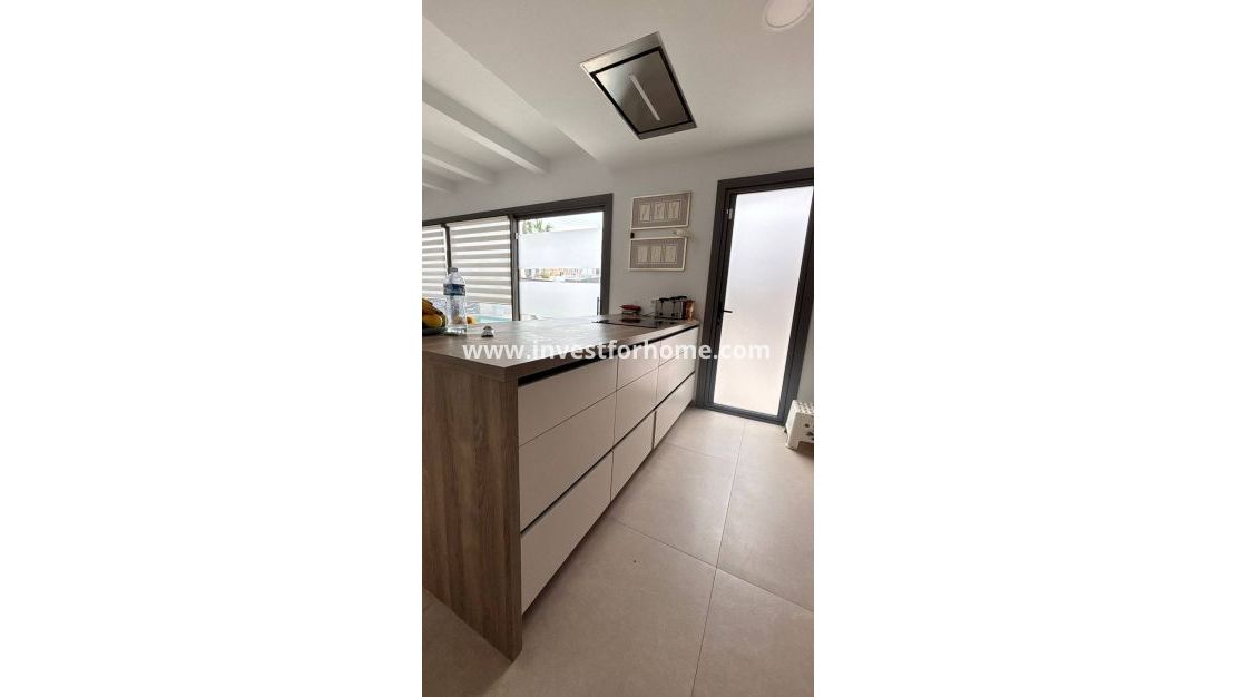 Reventa - Chalet - San Miguel de Salinas - Urbanizacion Blue Lagoon