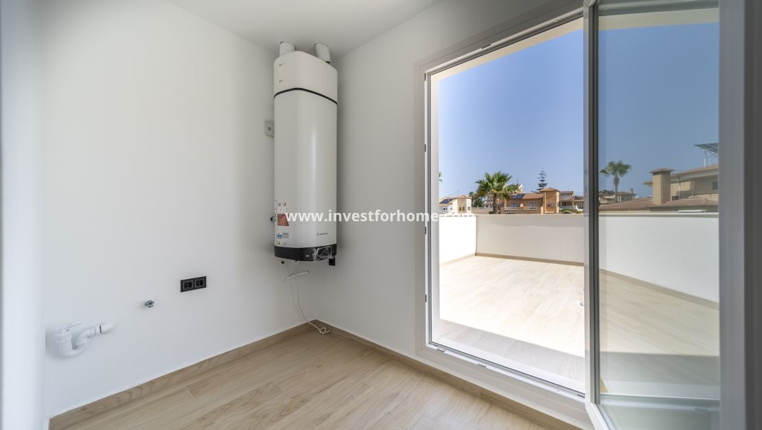 Reventa - Chalet - Torrevieja - aguas nuevas