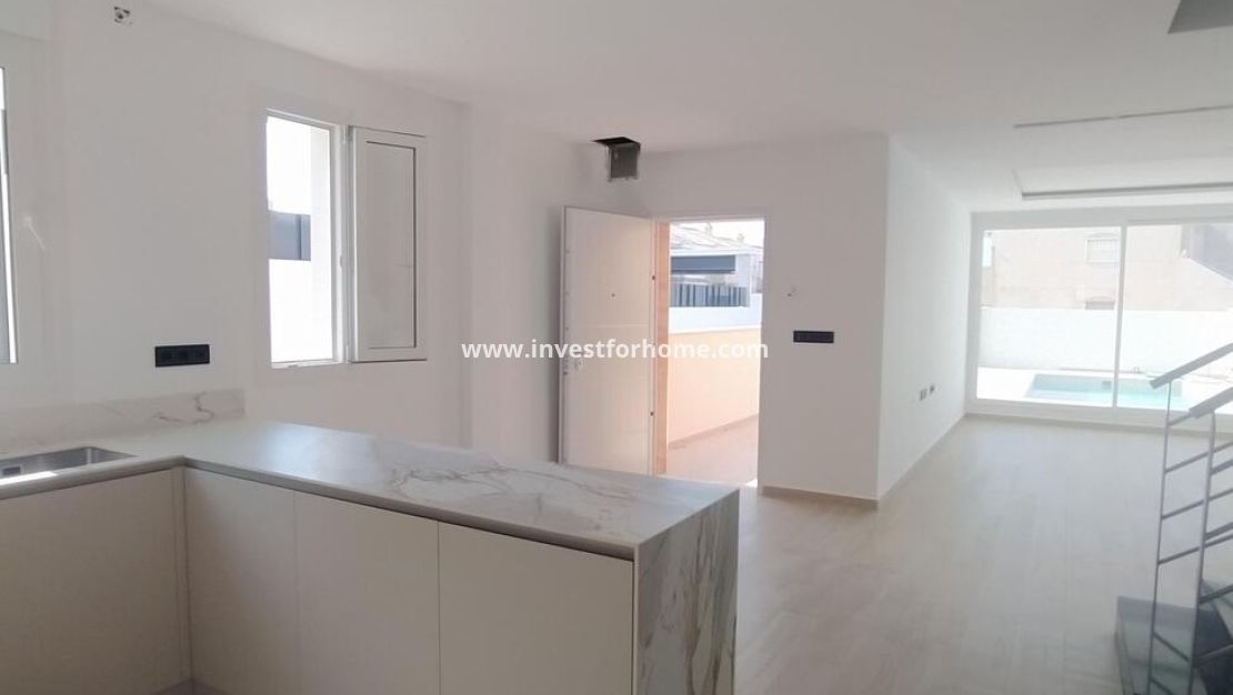 Reventa - Chalet - Torrevieja - aguas nuevas