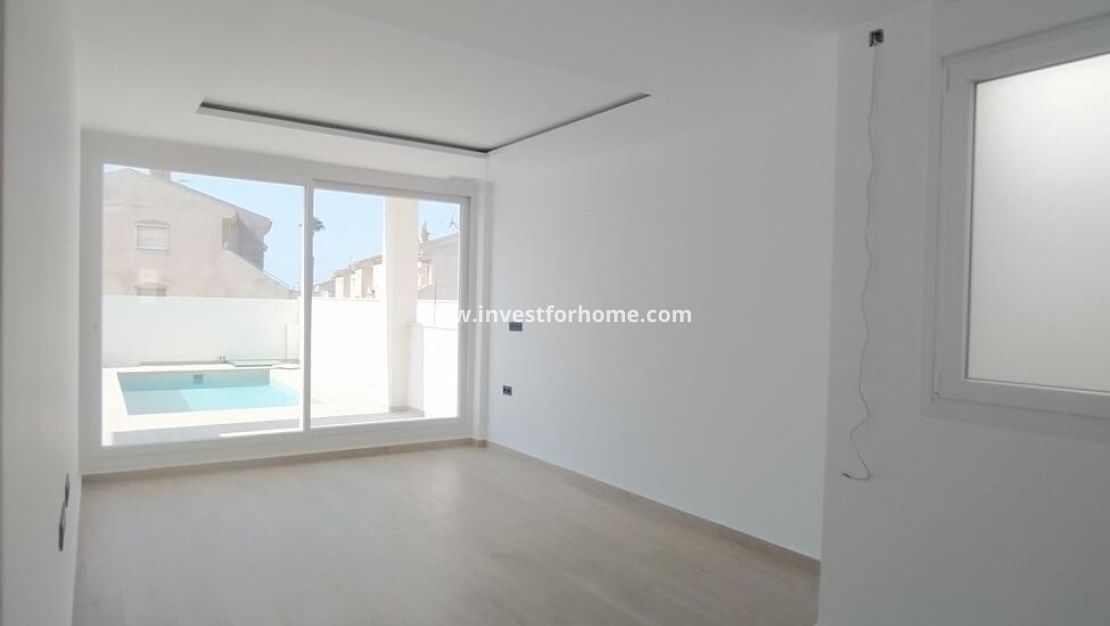 Reventa - Chalet - Torrevieja - aguas nuevas