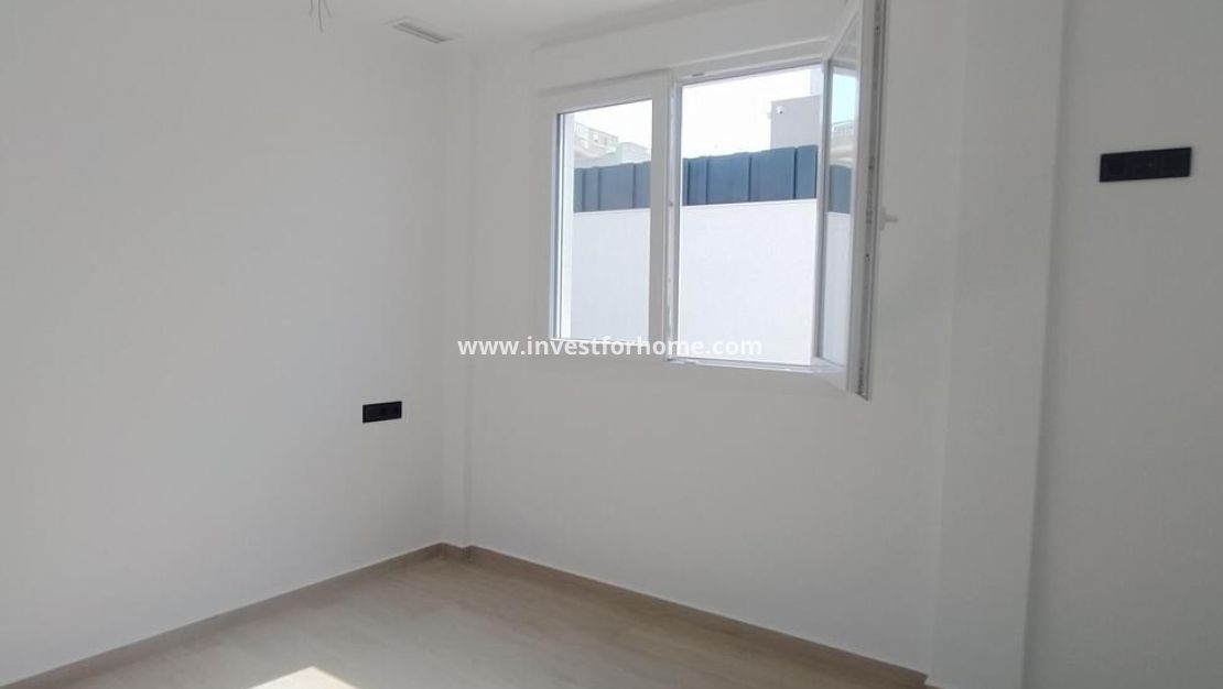 Reventa - Chalet - Torrevieja - aguas nuevas