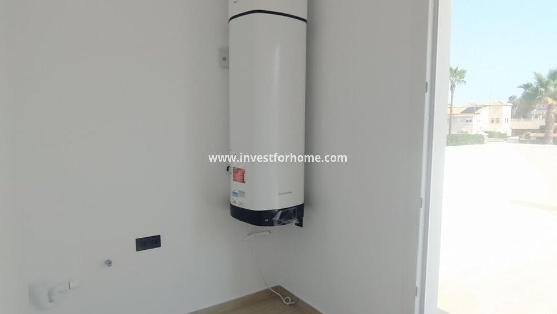 Reventa - Chalet - Torrevieja - aguas nuevas