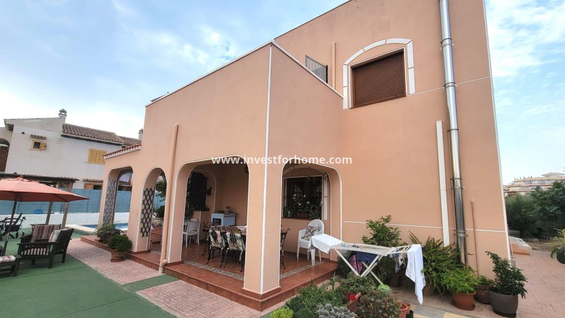 Reventa - Chalet - Torrevieja - aguas nuevas