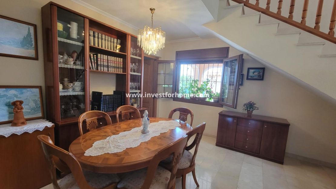 Reventa - Chalet - Torrevieja - aguas nuevas