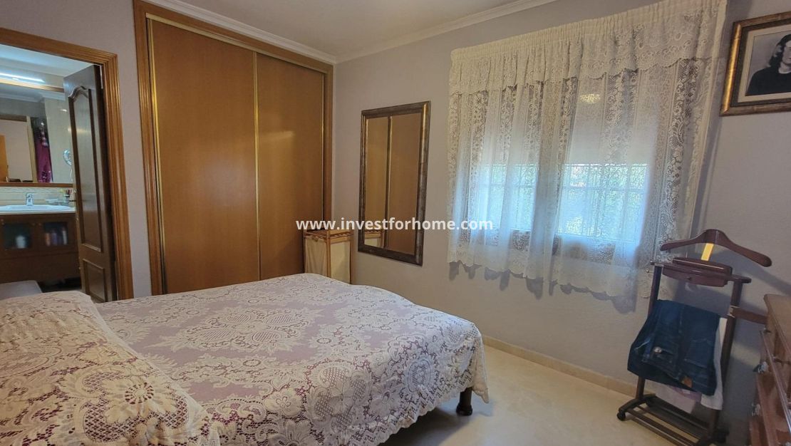 Reventa - Chalet - Torrevieja - aguas nuevas