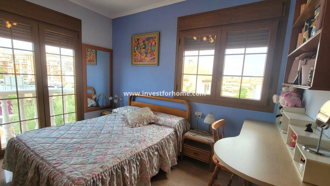 Reventa - Chalet - Torrevieja - aguas nuevas