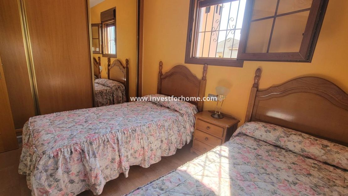 Reventa - Chalet - Torrevieja - aguas nuevas