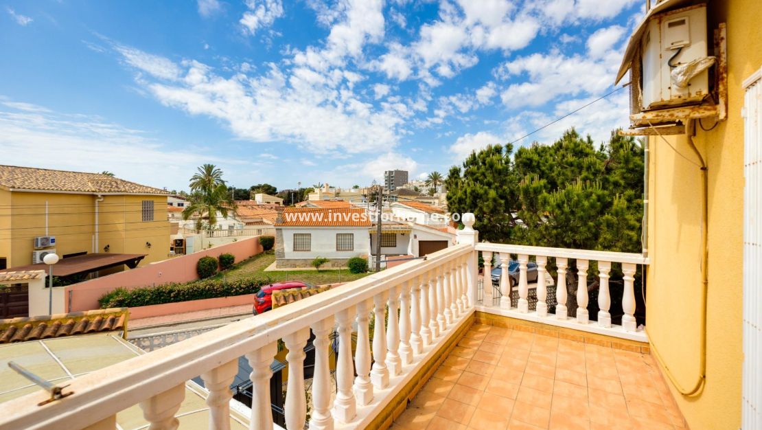 Reventa - Chalet - Torrevieja - aguas nuevas