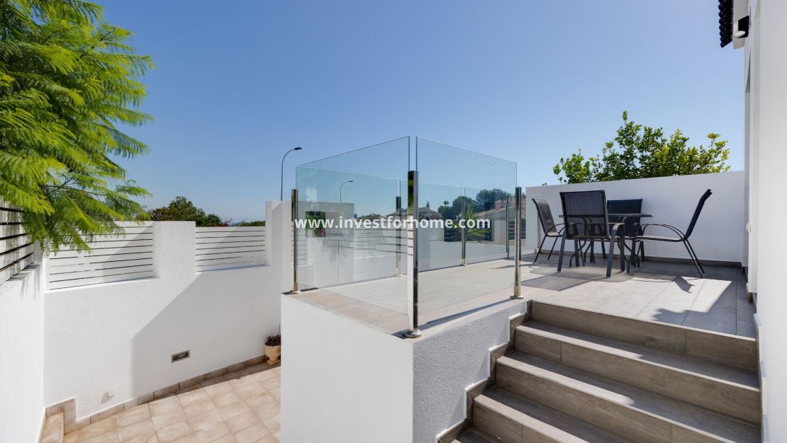 Reventa - Chalet - Torrevieja - aguas nuevas