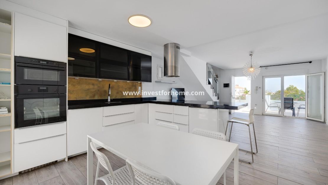 Reventa - Chalet - Torrevieja - aguas nuevas