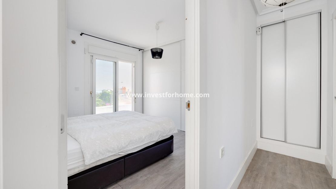 Reventa - Chalet - Torrevieja - aguas nuevas