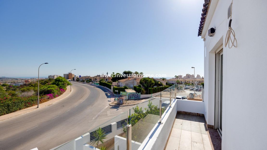 Reventa - Chalet - Torrevieja - aguas nuevas