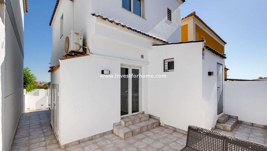 Reventa - Chalet - Torrevieja - aguas nuevas