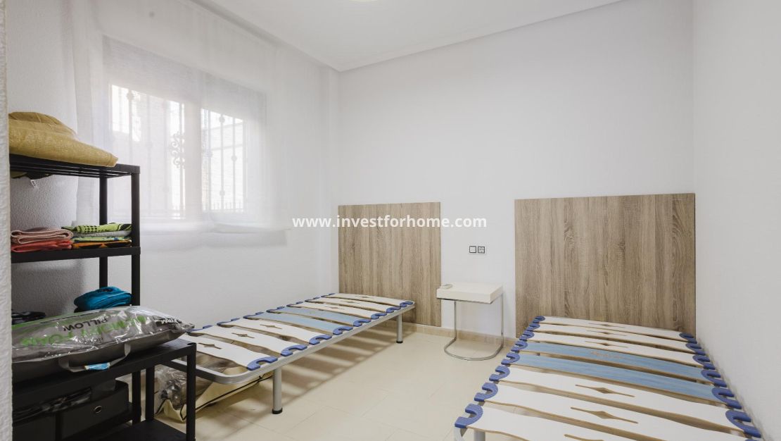 Reventa - Chalet - Torrevieja - aguas nuevas