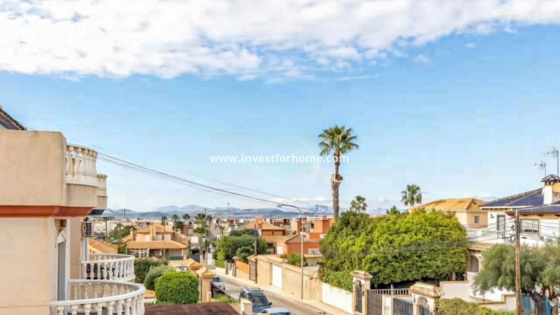 Reventa - Chalet - Torrevieja - aguas nuevas