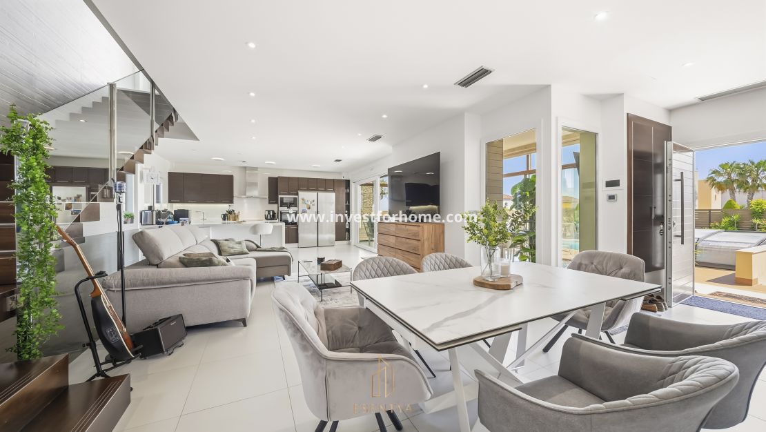 Reventa - Chalet - Torrevieja - aguas nuevas