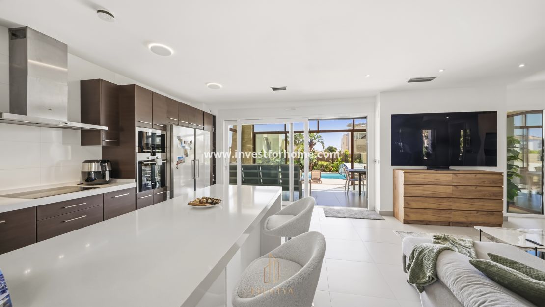 Reventa - Chalet - Torrevieja - aguas nuevas