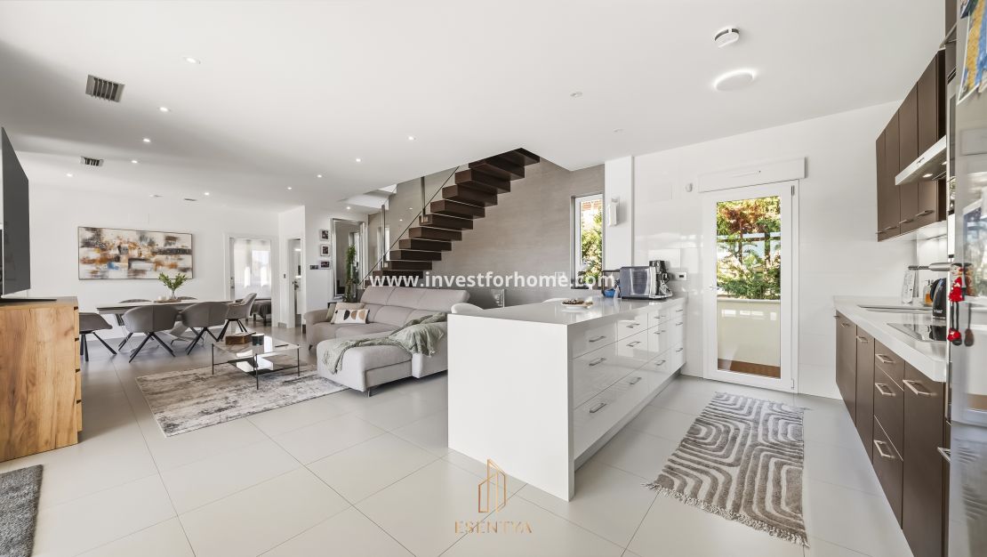 Reventa - Chalet - Torrevieja - aguas nuevas